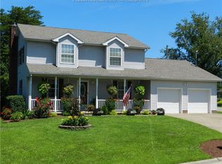 199 Ralph Dr, Hurricane, WV 25526