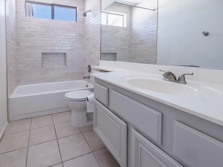1143 Adelman Dr — Photo 20