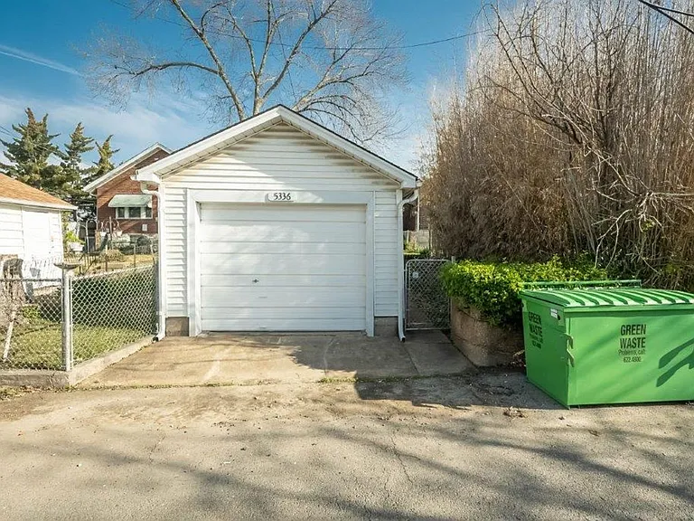 5336 Chippewa St — Photo 15