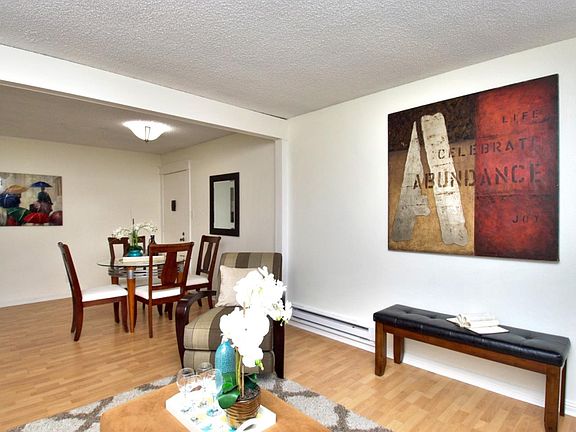 5th image of 249 Boardwalk Ave APT A