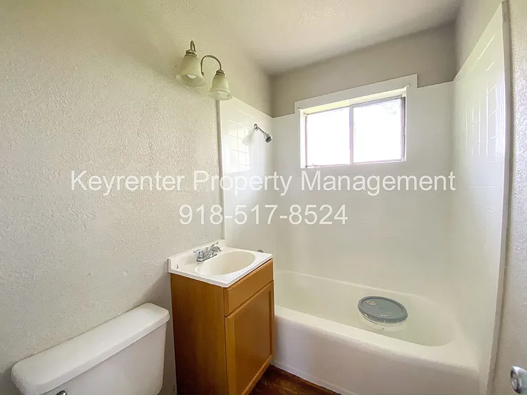 5135 N Utica Ave — Photo 11