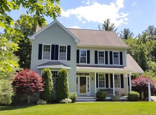 15 Fenwick Dr, Avon, CT 06001