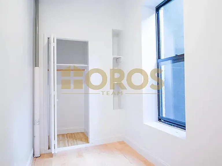 533 E 5th St #1RW — Photo 7
