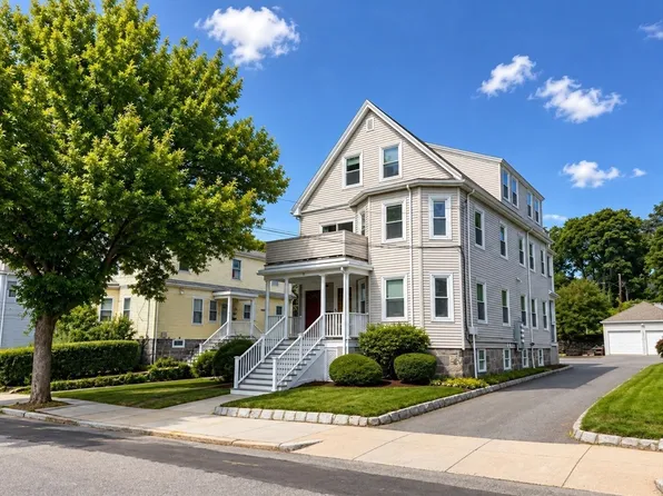 31 Averton St Floor 2, Roslindale, MA 02131