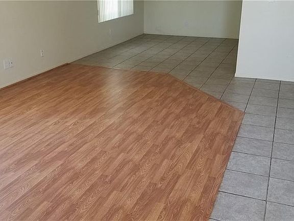 2nd image of 1800 Clubhouse Dr Unit 80