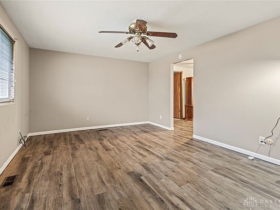 5th image of 2200 Berwyck Ave