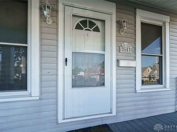 5th image of 2653 Wayland Ave