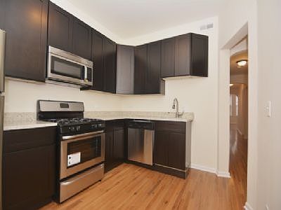4th image of 1321 W Foster Ave #3