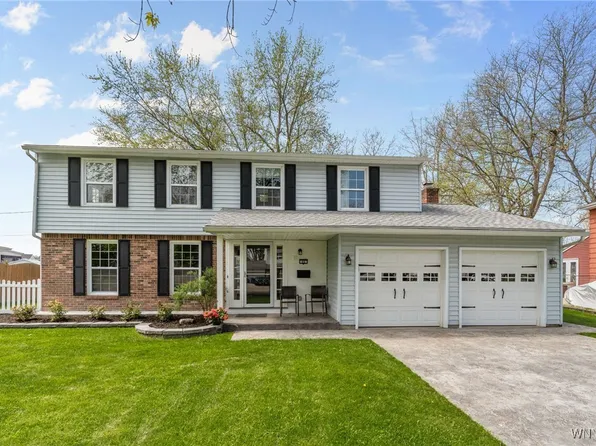 66 Lawnwood Dr, Amherst, NY 14228