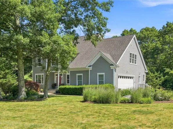 78 Fairview Dr, South Kingstown, RI 02892