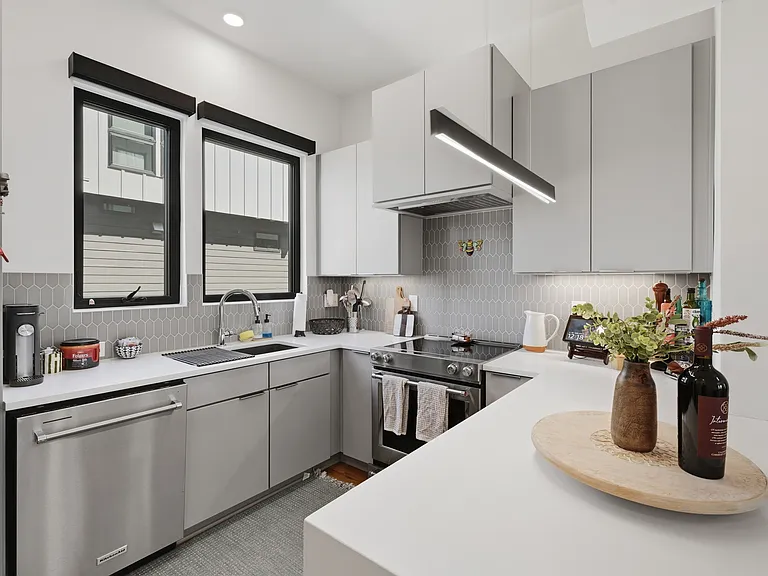 512 Gordon St — Photo 21