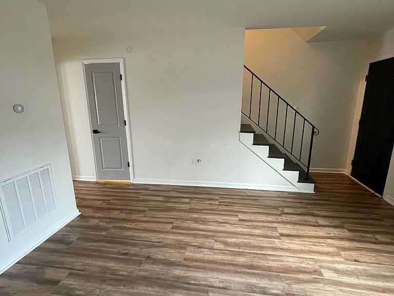 101 Royal Forest Ct — Photo 5
