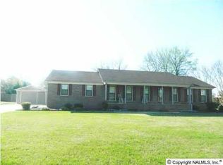 89 Dee Ann Rd, Trinity, AL 35673