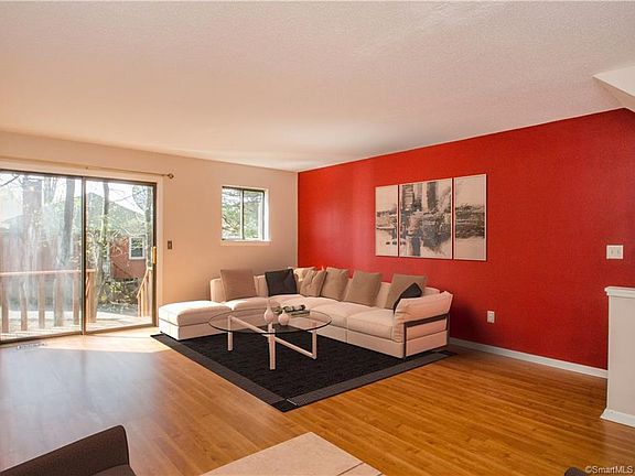 5th image of 174 Oakland St APT B