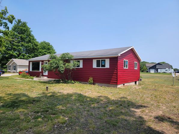 1686 Fisher Rd, Traverse City, MI 49685