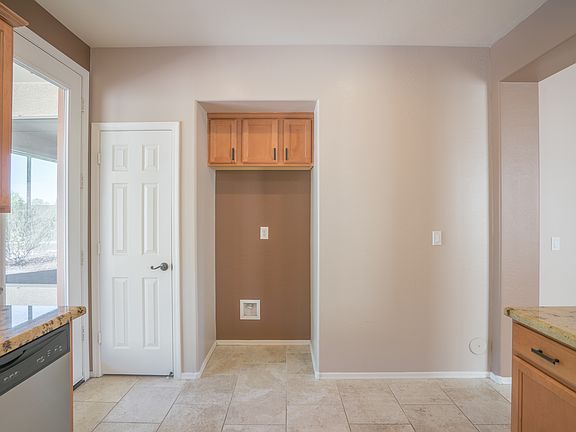 3rd image of 41235 N Iron Horse Way