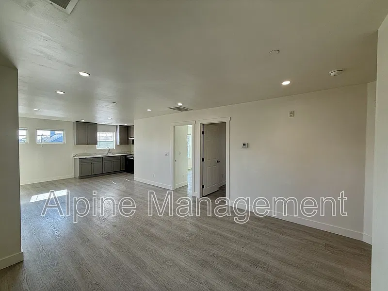 3 bed, 2.0 bath, $3,045 — Photo 3