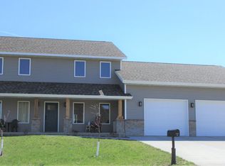 43 E Brook Ave, Morris, MN 56267