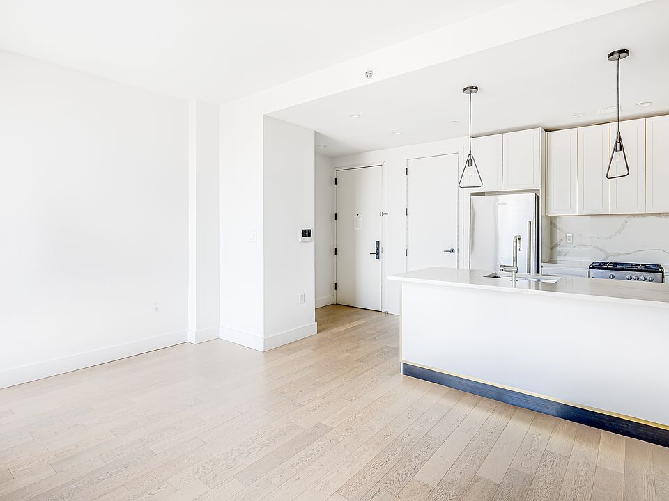 1st image of 629 4th Ave #334
