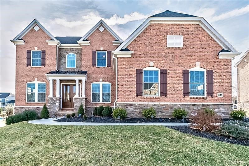 Beautiful home on a cul-de-sac drive in desirable Pine Twp neighborhood - Emerald Fields.