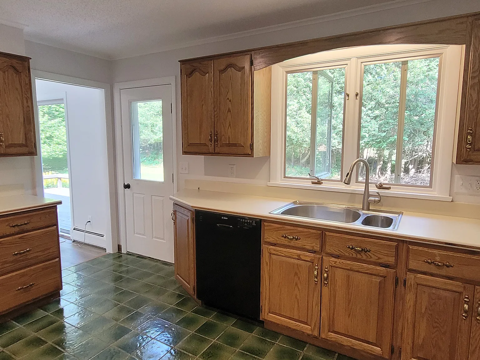 3 bed, 1800 sqft, $3,500 — Photo 3