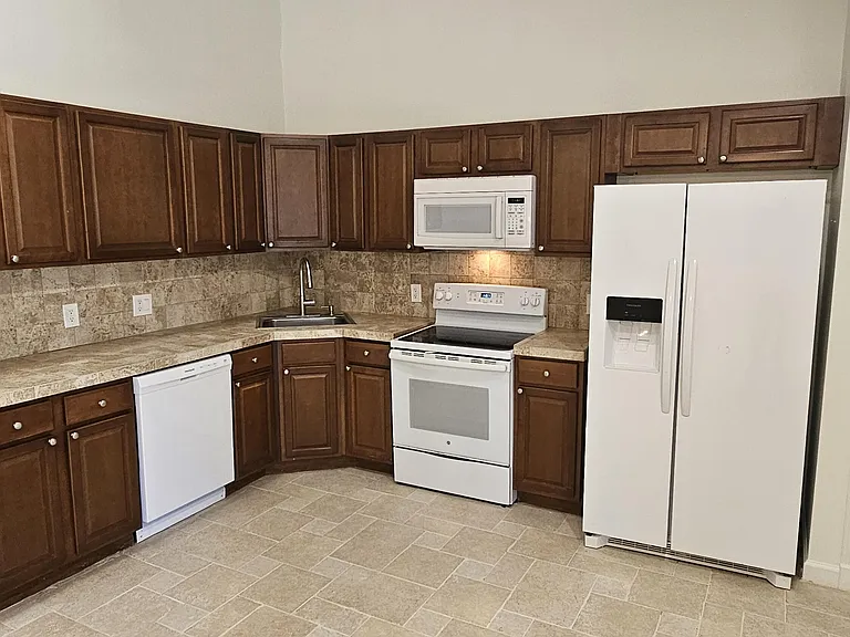 5876 Golden Eagle Cir — Photo 6