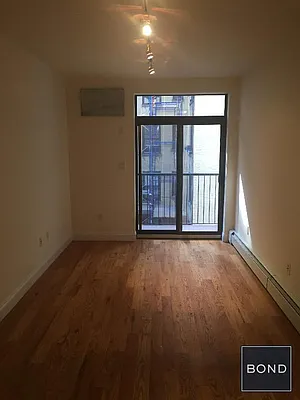 Rented by Bond New York | media 17