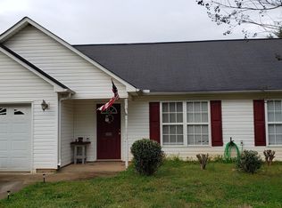 1060 River Rd, Greer, SC 29651