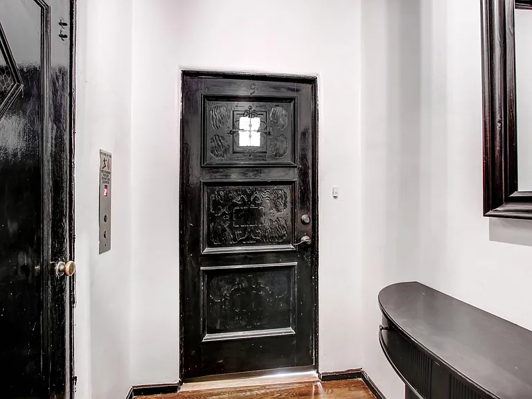 1287 N Crescent Heights Blvd #G — Photo 3
