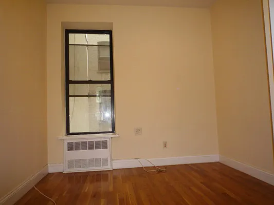 Rented by DSA Realty Midtown West | media 43