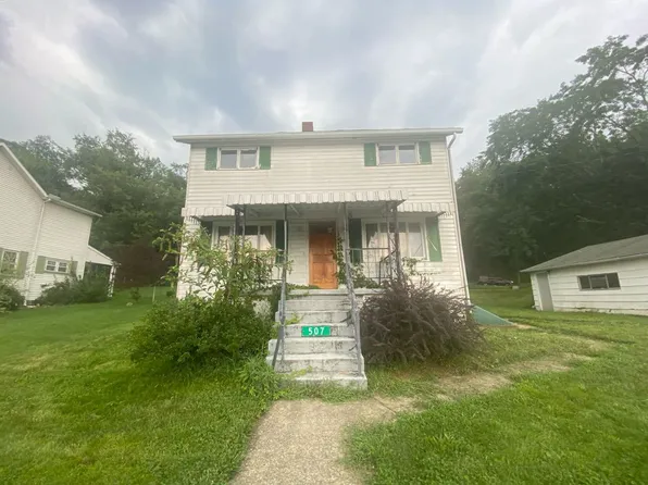 507 2nd St, Vanderbilt, PA 15486