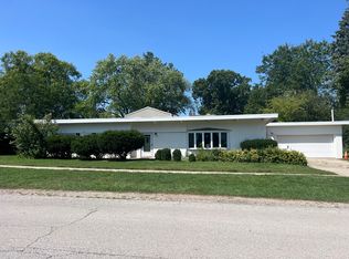 1504 N Washington St, Wheaton, IL