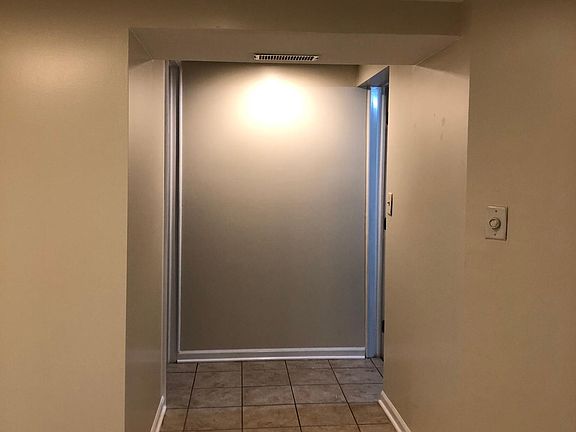 3rd image of 4526 N Christiana Ave