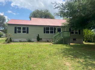 10104 Old Rutledge Pike, Mascot, TN 37806