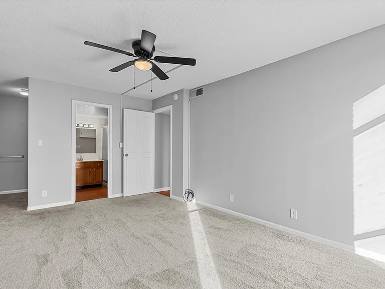 1101 N Elm St #806 — Photo 11