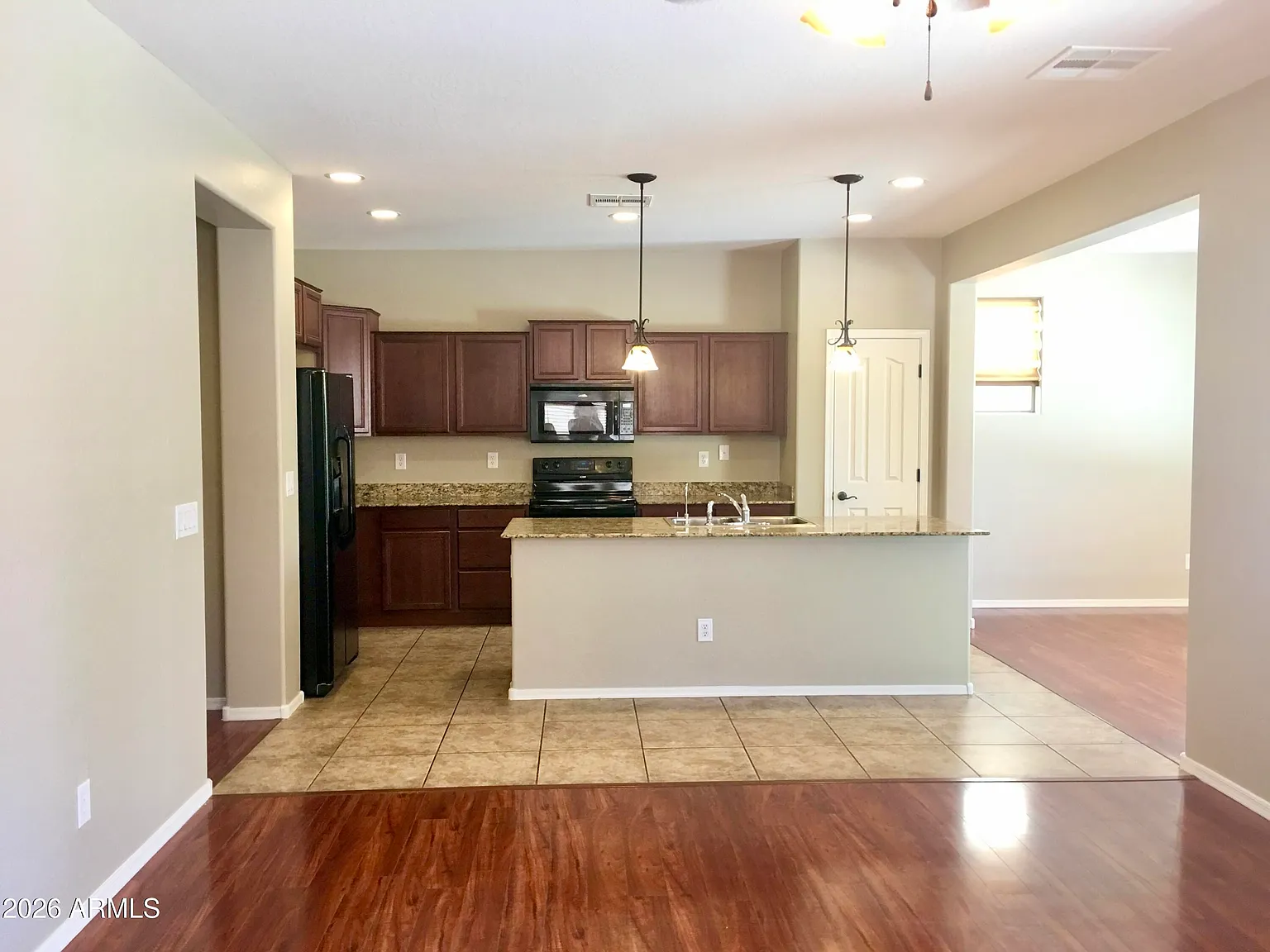 3 bed, 2.5 bath, 1781 sqft, $2,300 — Photo 1