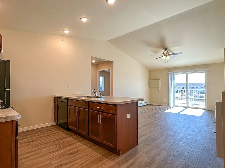 713 Caroline St — Photo 265