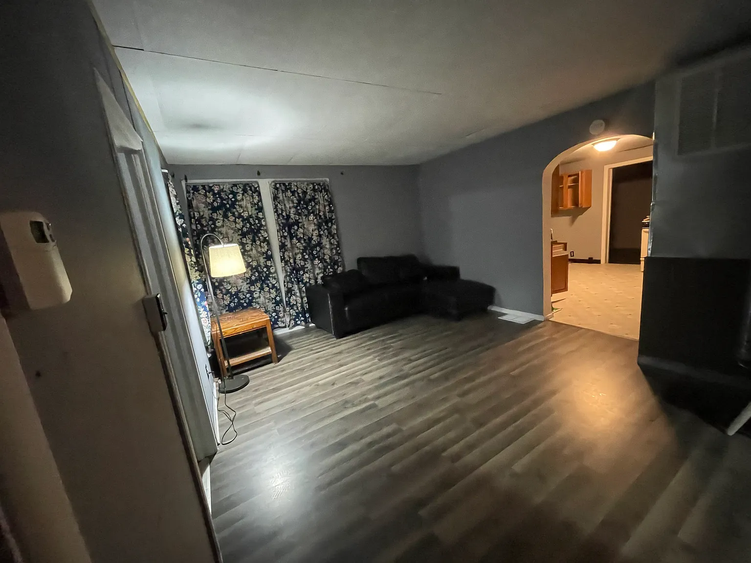 3 bed, 1828 sqft, $1,000 — Photo 2