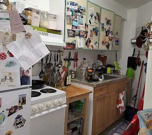 Kitchen, new style of faucet with pull out capability.