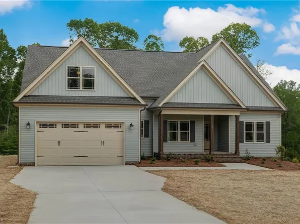 427 Wild Fern Ln, Reidsville, NC 27320