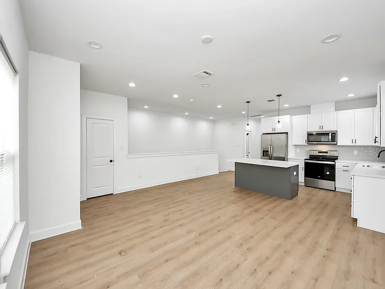 8324 Corinth St — Photo 11