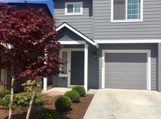 38585 Hood St, Sandy, OR 97055