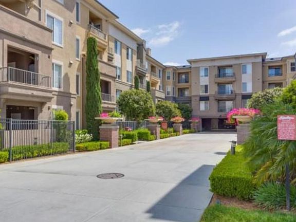 5th image of 1801 E Katella Ave #23