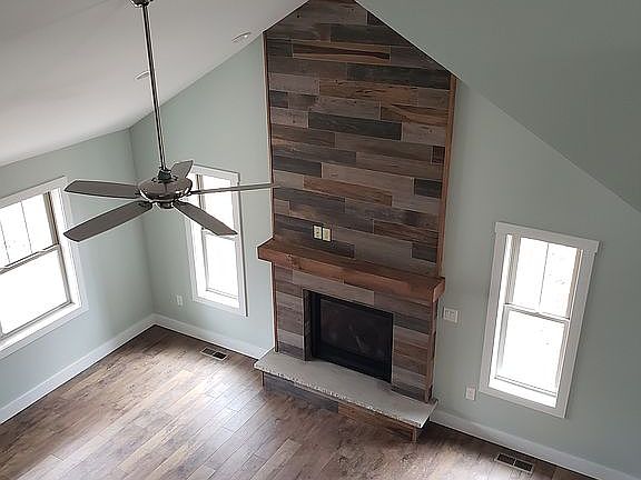 5th image of 109 Saint Moritz Dr