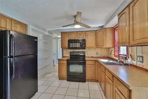 7250 Cedar Point Dr — Photo 11