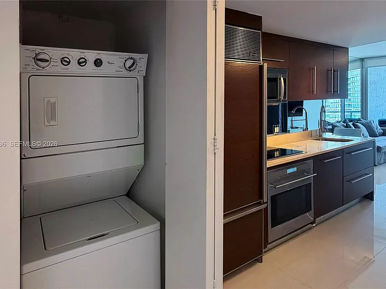 475 Brickell Ave #5008 — Photo 4