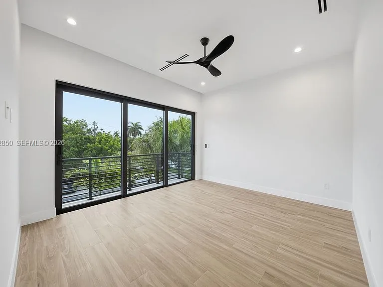 1314 NE 16th Ter #B — Photo 64