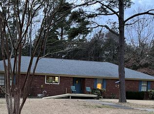 137 Lloyd Ln, London, AR 72847