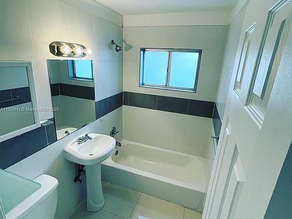 5th image of 1030 NE 80th St APT 3