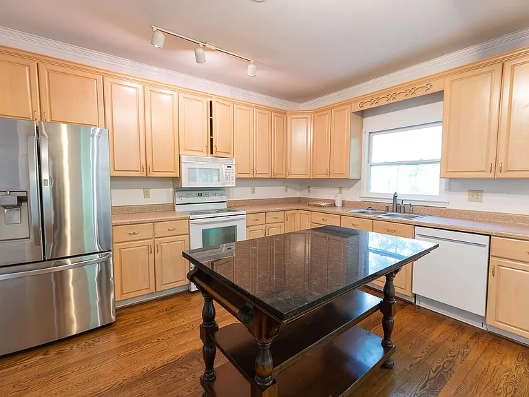 4916 Gold Crest Dr — Photo 12